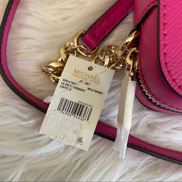 Last one✨new Michael Kors jet set travel EW crossbody bag - Picture 5 of 10